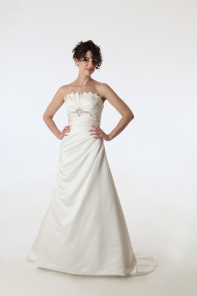 Natalie bridal gown - size 10/12 - front